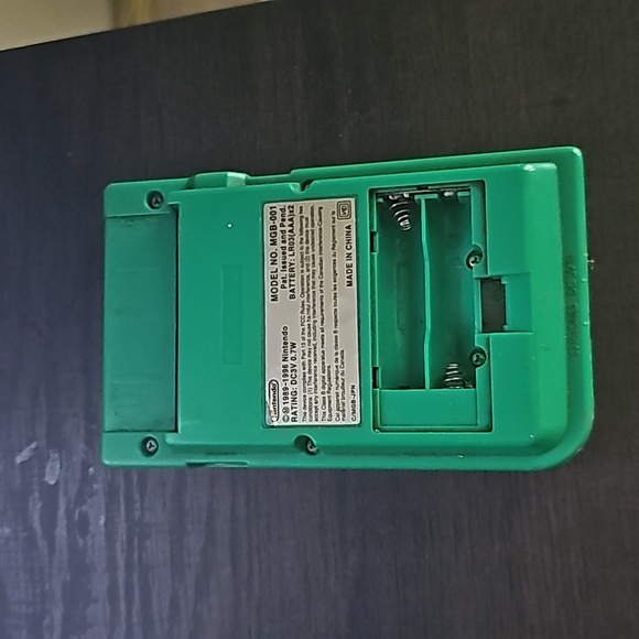 Game Boy Pocket - Picture 2 of 4